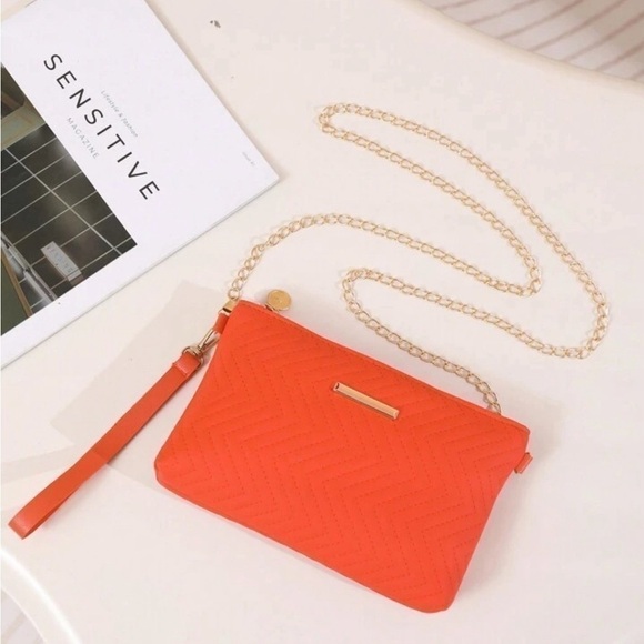 Quilted Orange Shoulder Bag with Gold Chain Strap - Chic & Versatile - Picture 5 of 7